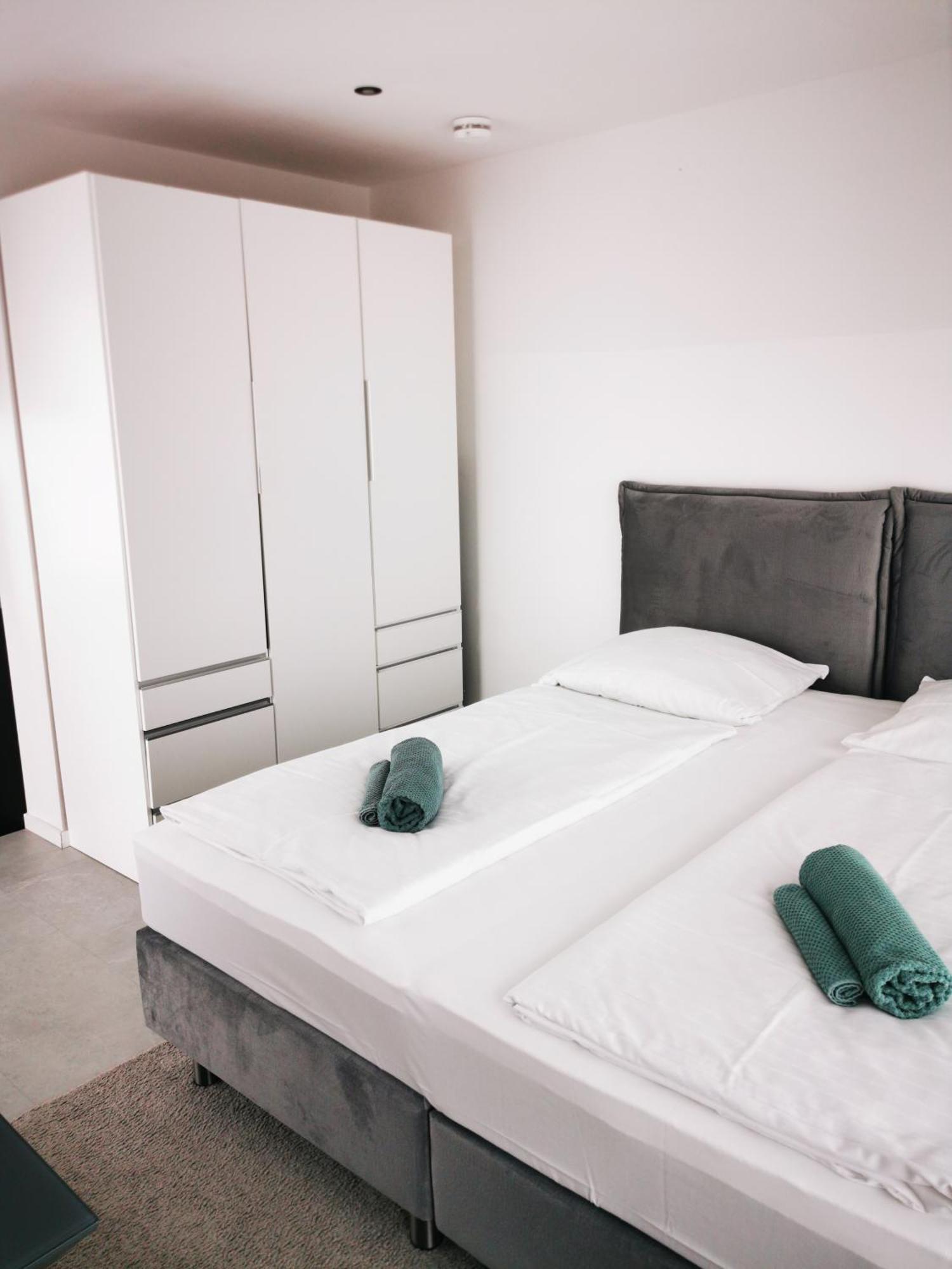 Hh 03 By Rockchair - Superhost Status - Modernes Apartment Mit Sonnigem Balkon & Premium Boxspringbetten In Winterhude - Hamburg Top Geheimtipp Екстер'єр фото